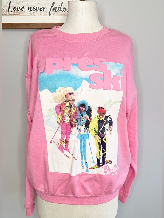 Barbie Tops - Oversized Barbie Pink Vintage Ski Graphic Sweatshirt